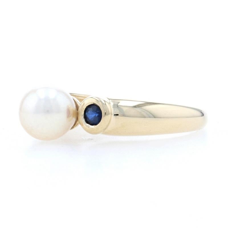 Yellow Gold Cultured Pearl & Sapphire Ring - 14k Round Cut .22ctw 6.8mm In Excellent Condition For Sale In Greensboro, NC