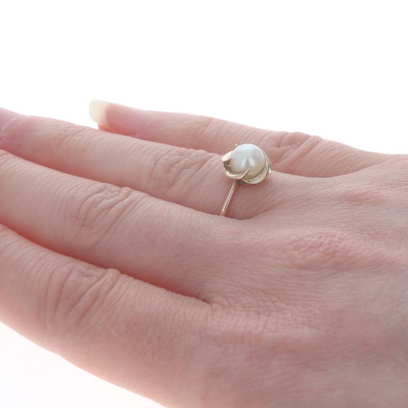 Women's Yellow Gold Cultured Pearl Solitaire Ring - 14k Floral Swirl For Sale