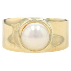 Yellow Gold Cultured Pearl Solitaire Ring - 14k
