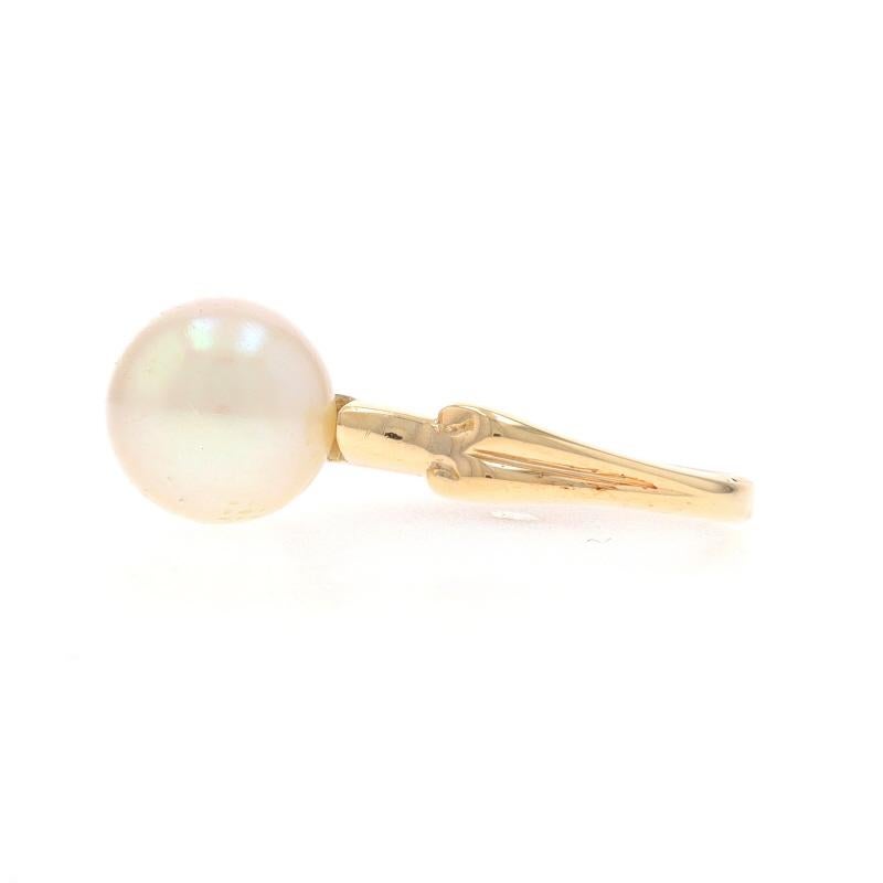 Anello solitario con perla coltivata in oro giallo 14k Scrollwork In condizioni ottime in vendita a Greensboro, NC