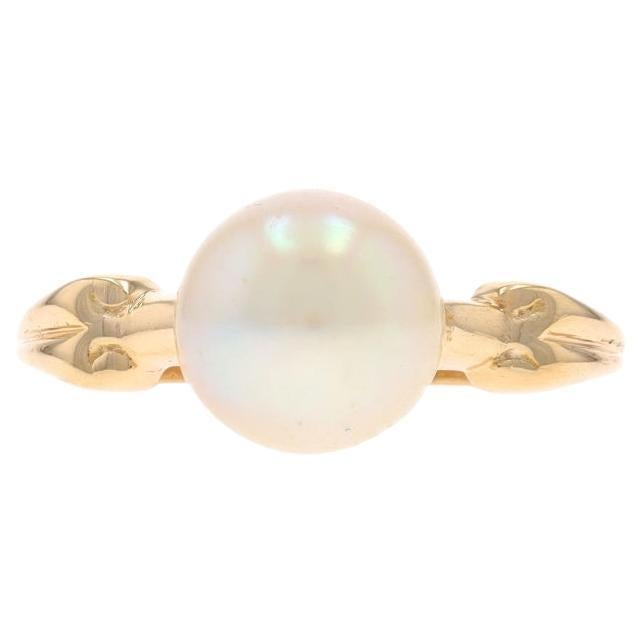 Anello solitario con perla coltivata in oro giallo 14k Scrollwork in vendita