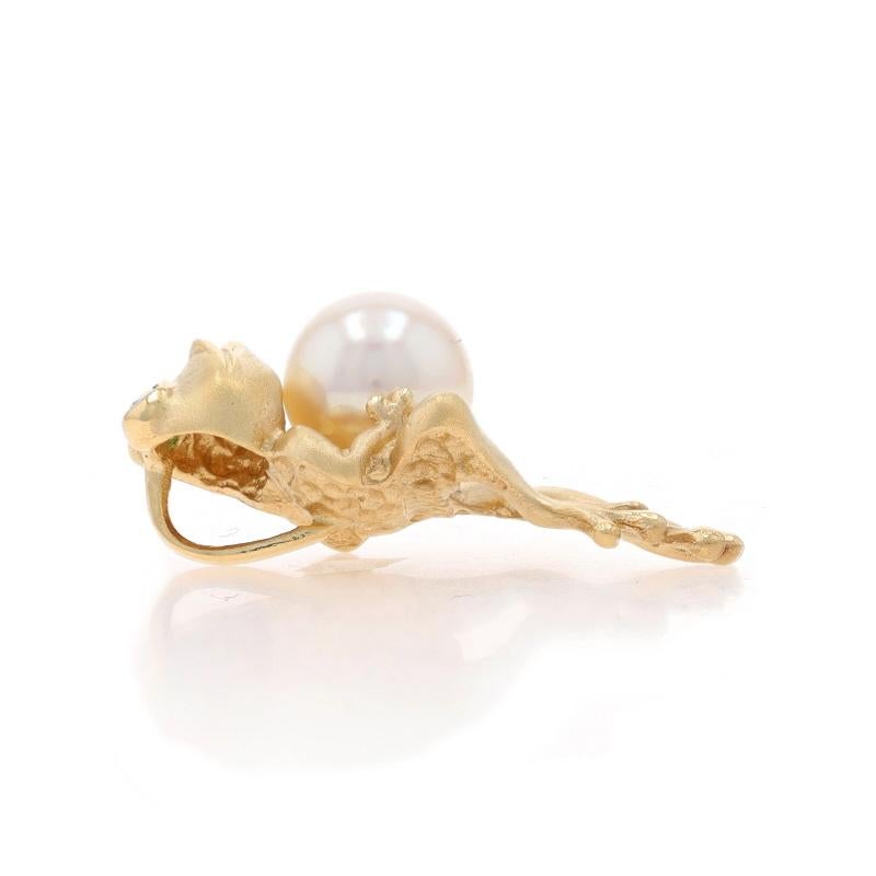 Perlina Ciondolo con perla coltivata e granato di tsavorite in oro giallo - Anfibio 14k in vendita