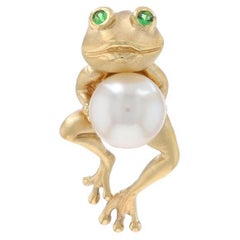 Pendentif grenouille en or jaune avec perle de culture et grenat tsavorite - 14k Amphibien