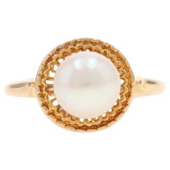 Yellow Gold Cultured Pearl Vintage Solitaire Ring - 10k