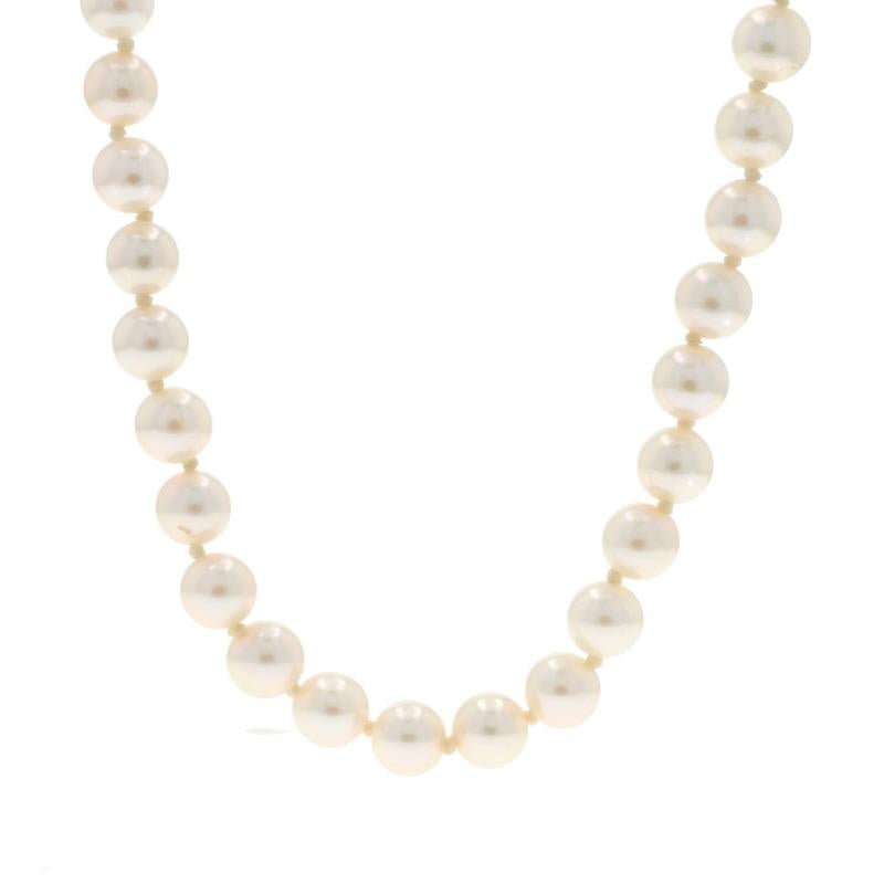 Contenu du métal : Or jaune 14k

Informations sur les pierres

Perles de culture

Style du collier : Brin noué
Type de fermeture : Fermoir en forme d'hameçon

Mesures

Haut : 1