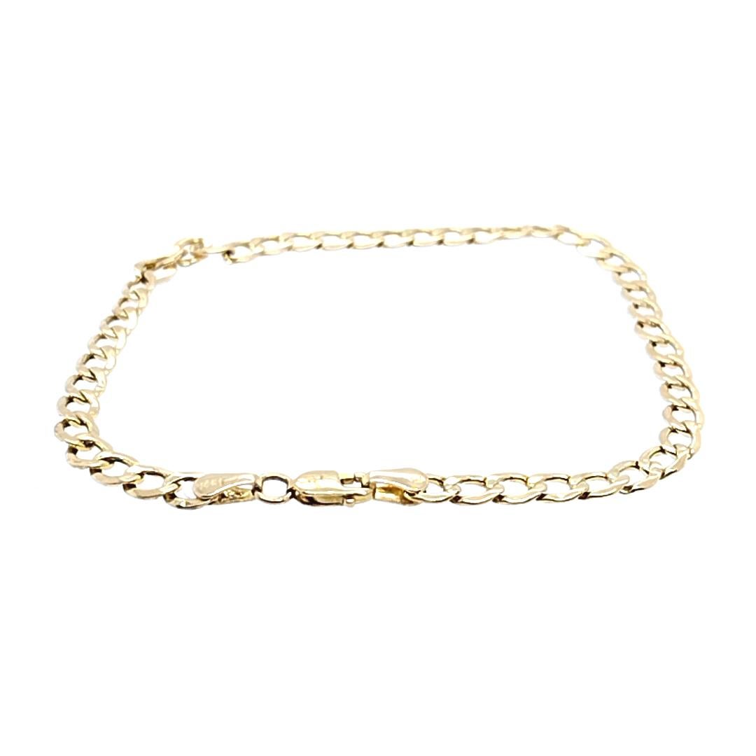 Yellow Gold Curb Link Chain Bracelet In Good Condition For Sale In Coral Gables, FL