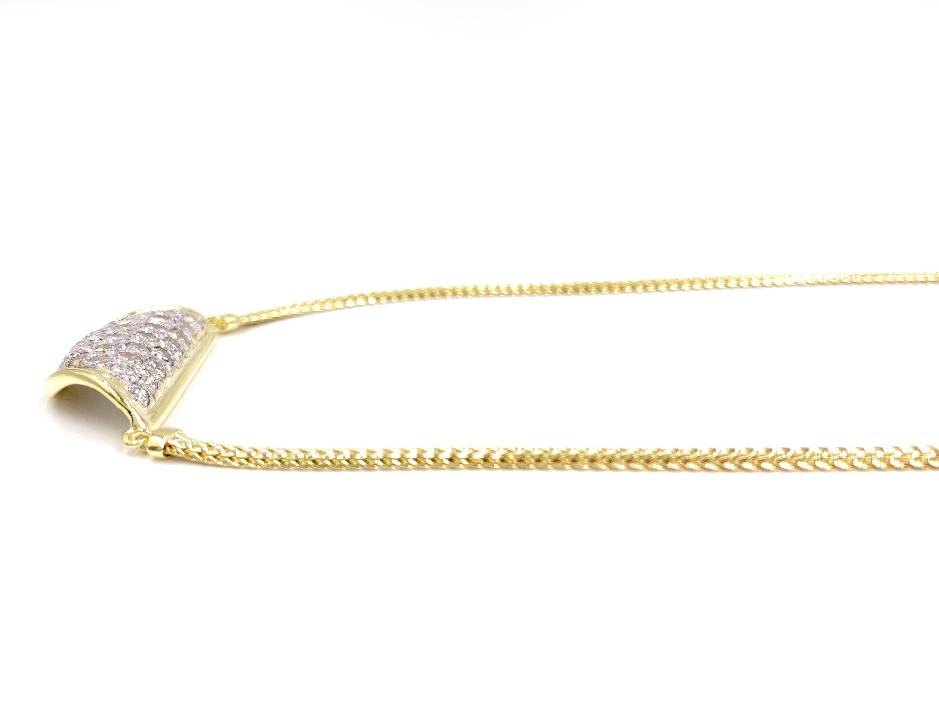 Round Cut Yellow Gold Curved Diamond Plate Necklace For Sale