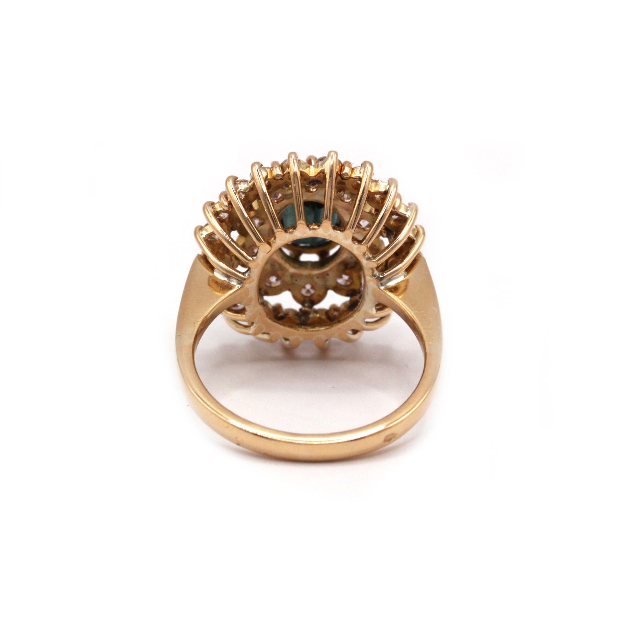 Yellow Gold Daisy Ring with Sapphire and Diamonds For Sale 1