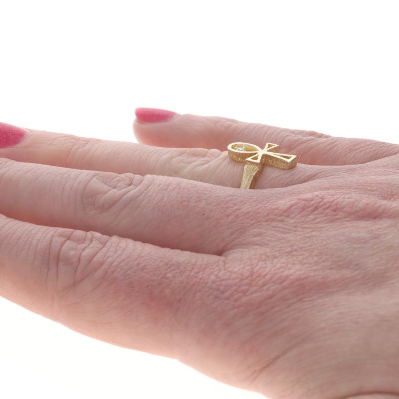 Bague Ahnk en or jaune 14k diamant unique vie éternelle Pour femmes en vente
