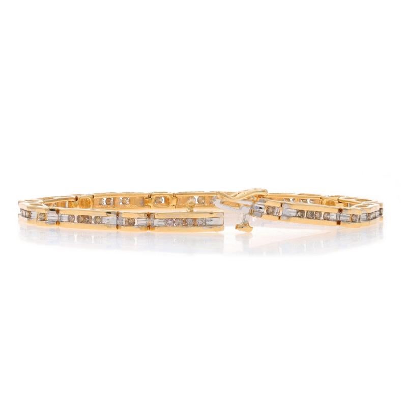 Bracelet à maillons angulaires en or jaune 7 1/4