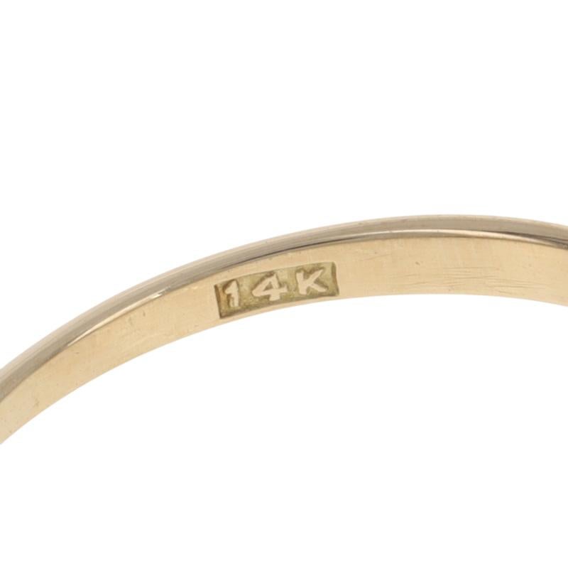 Bague de fiançailles en or jaune avec diamant Art Deco - 14k Single Cut .12ctw en vente 1