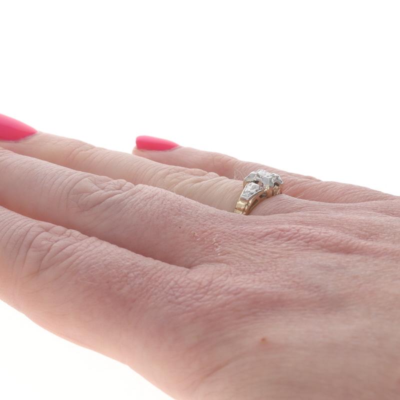 Donna Anello di fidanzamento Art Deco con diamante in oro giallo 14k europeo .16ctw in vendita