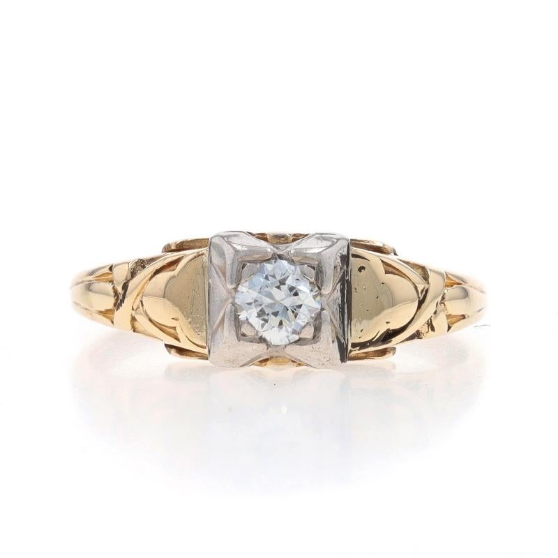 Taille : 6
Frais de taille : Up&Up 2 tailles pour $35 ou Down 1 1/2 tailles pour $35

Époque : Art déco
Date : années 1920 - années 1930

Contenu métallique : Or jaune 14k et or blanc 14k

Informations sur les pierres

Diamant naturel
Carat(s) :