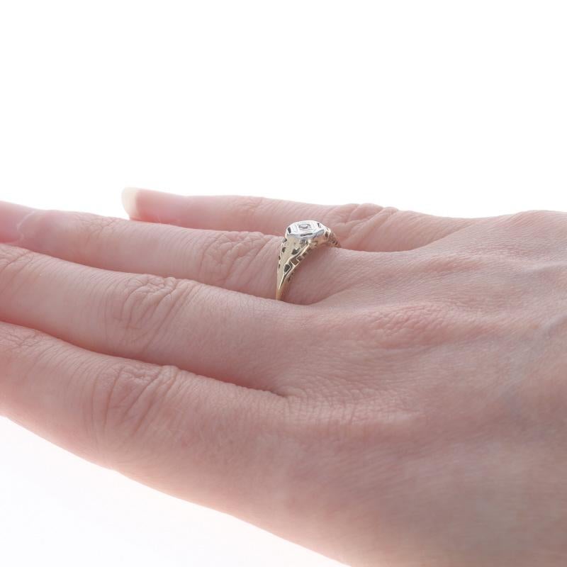 Women's Yellow Gold Diamond Art Deco Solitaire Engagement Ring - 14k Vintage Filigree For Sale
