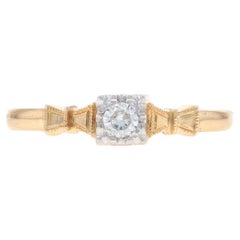Bague solitaire Art Déco en or jaune 14k diamant rond brillant .10ct Milgrain