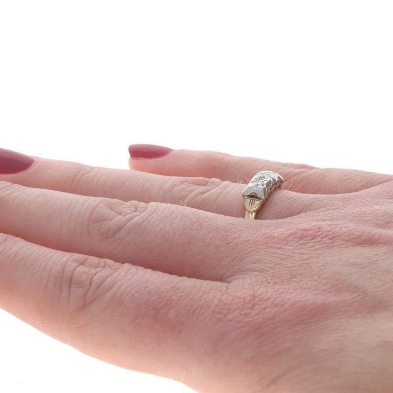 De las mujeres Anillo de oro amarillo con diamantes Art Decó de tres piedras 14k europeo .24ctw Compromiso en venta