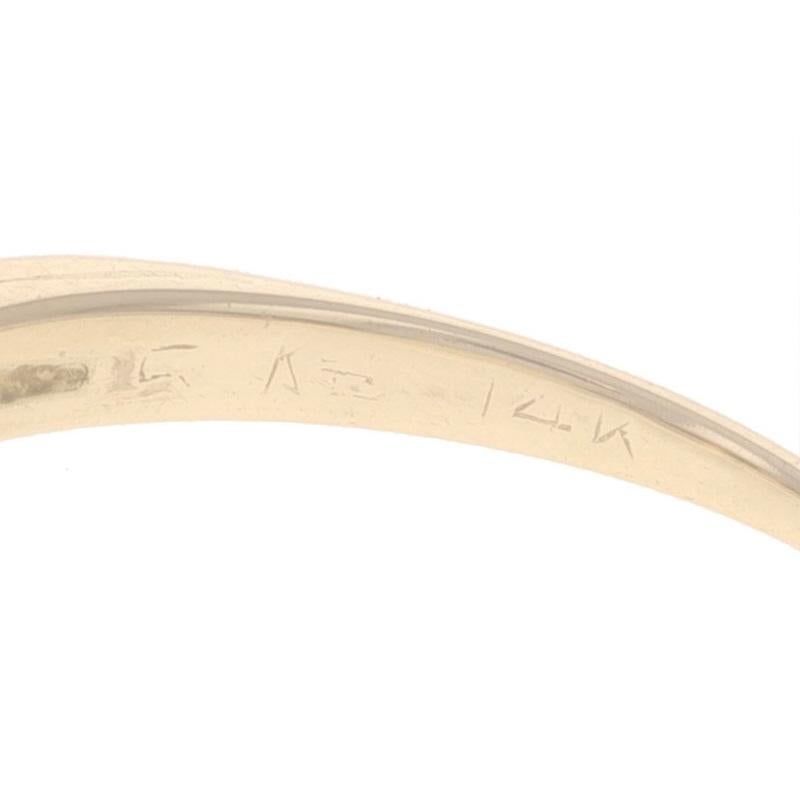 Anillo de oro amarillo con diamantes Art Decó de tres piedras 14k europeo .24ctw Compromiso en venta 2