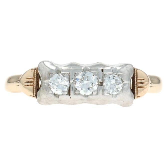 Anello a tre pietre in oro giallo con diamante Art Deco 14k European .24ctw Engagement