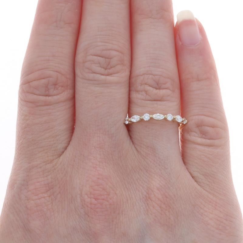 Anillo de Diamantes de Oro Amarillo - Alianza Marquesa 14k .47ctw Corte marquesa en venta
