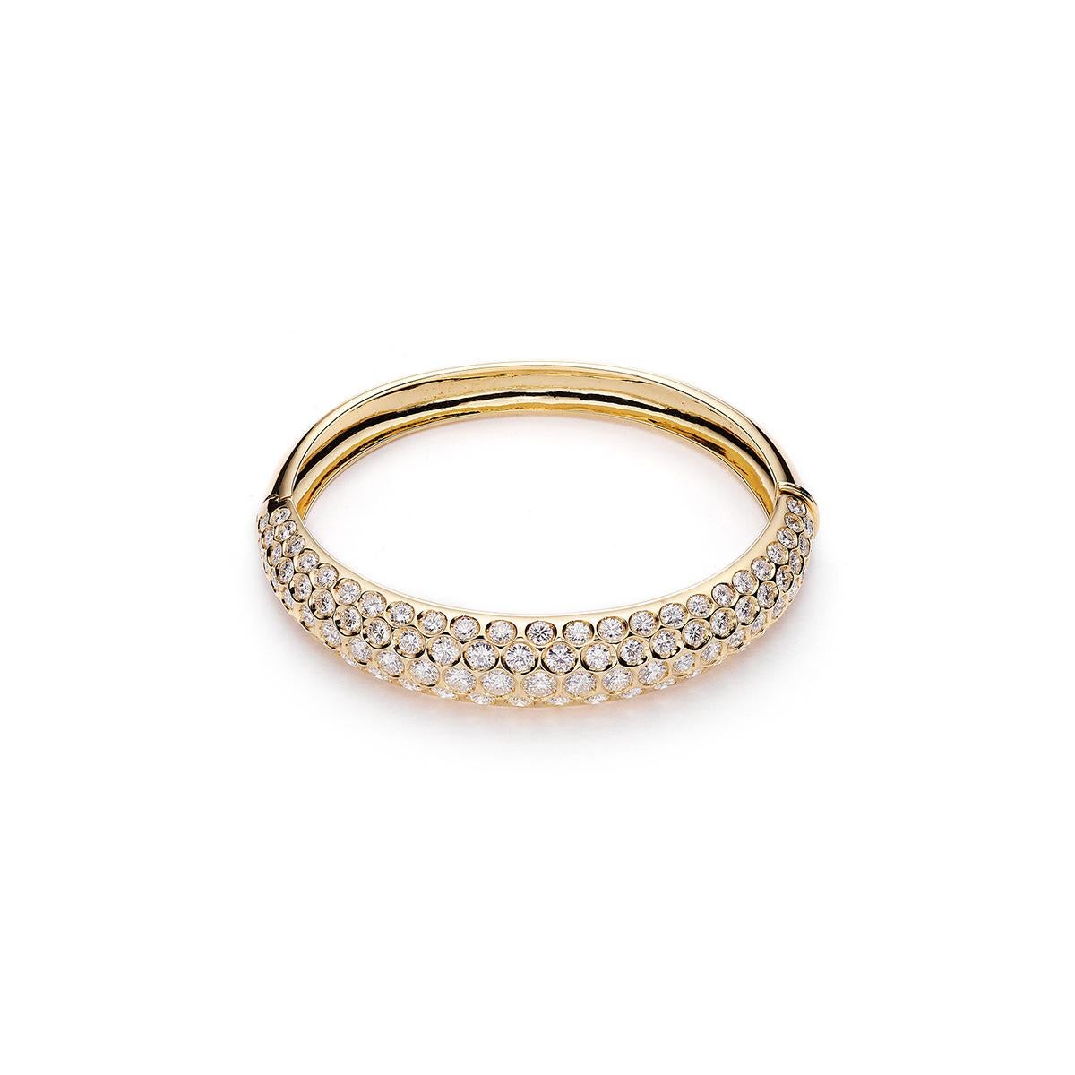 Contemporain Bracelet jonc en or jaune et diamants en vente
