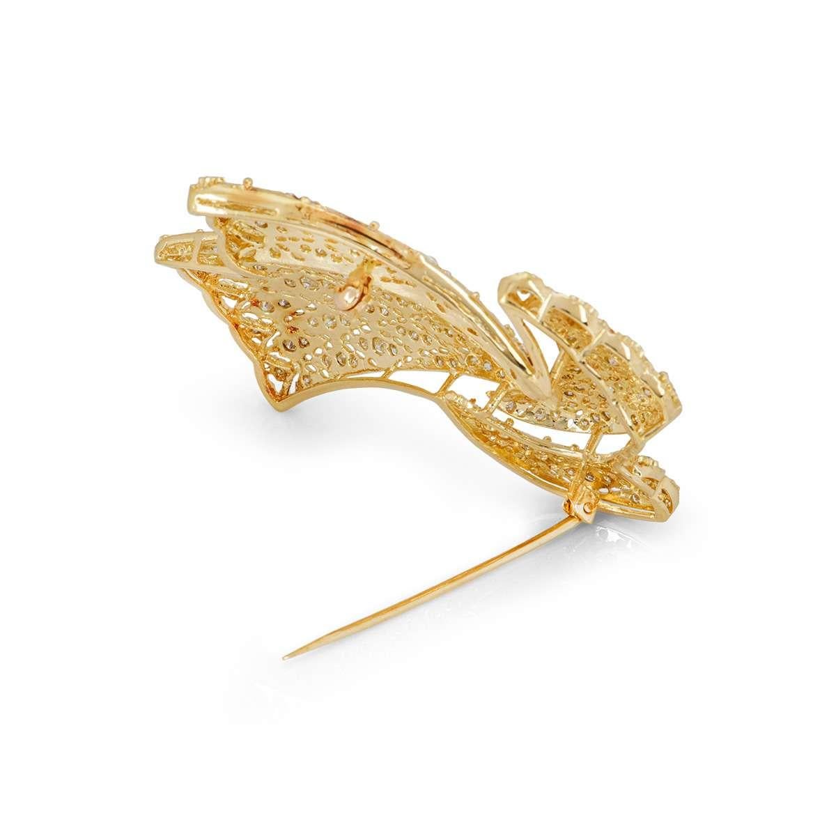 Yellow Gold Diamond Bow Brooch In Excellent Condition For Sale In London, GB