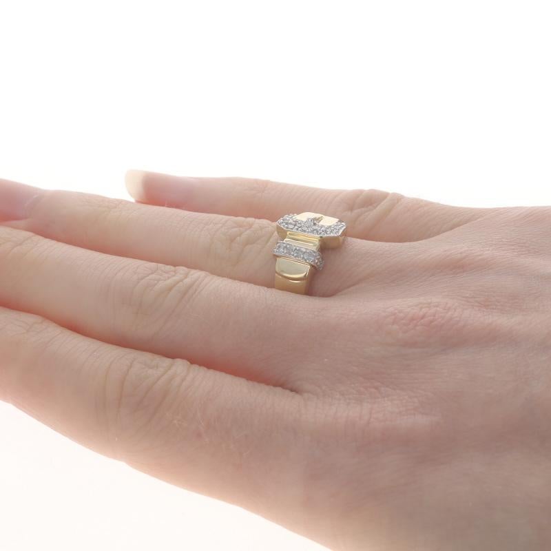 Anneau en or jaune avec boucle en diamant - 14k Single Cut .16ctw Ring Pour femmes en vente