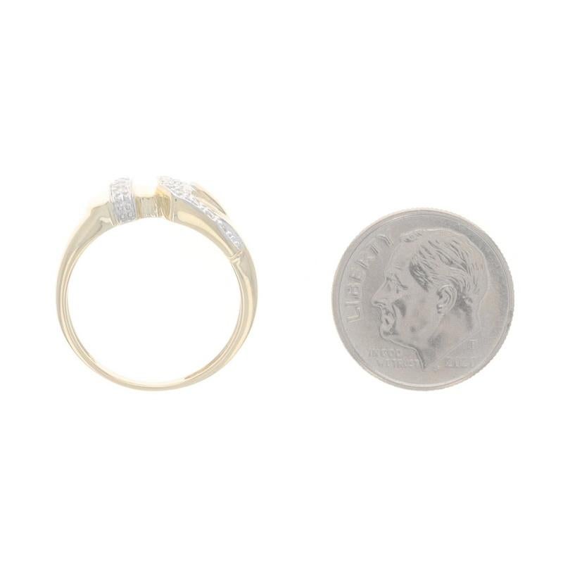 Anneau en or jaune avec boucle en diamant - 14k Single Cut .16ctw Ring en vente 1