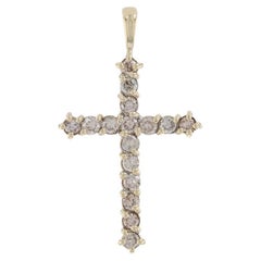 Pendentif croix en or jaune avec bourgeons en diamant - 14k Round Brilliant .80ctw Faith