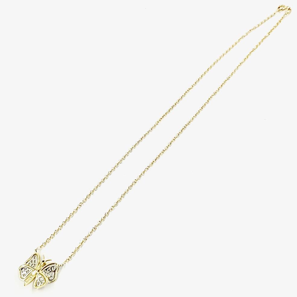 Round Cut Yellow Gold Diamond Butterfly Necklace For Sale