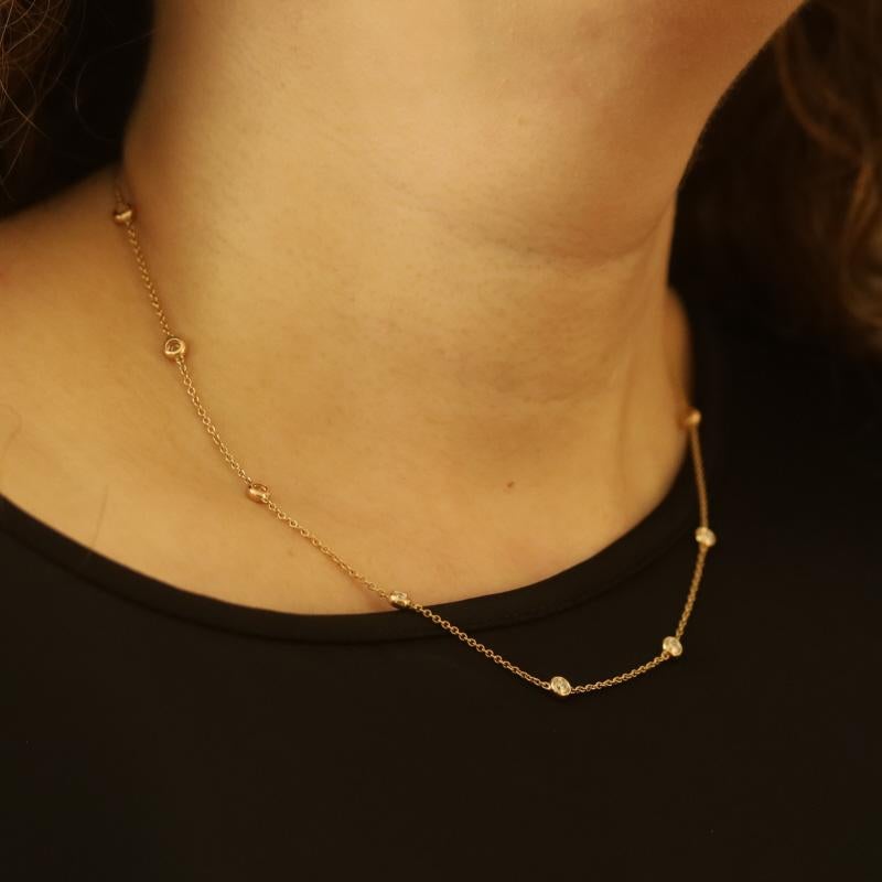 Collier en or jaune avec diamants à l'unité 18