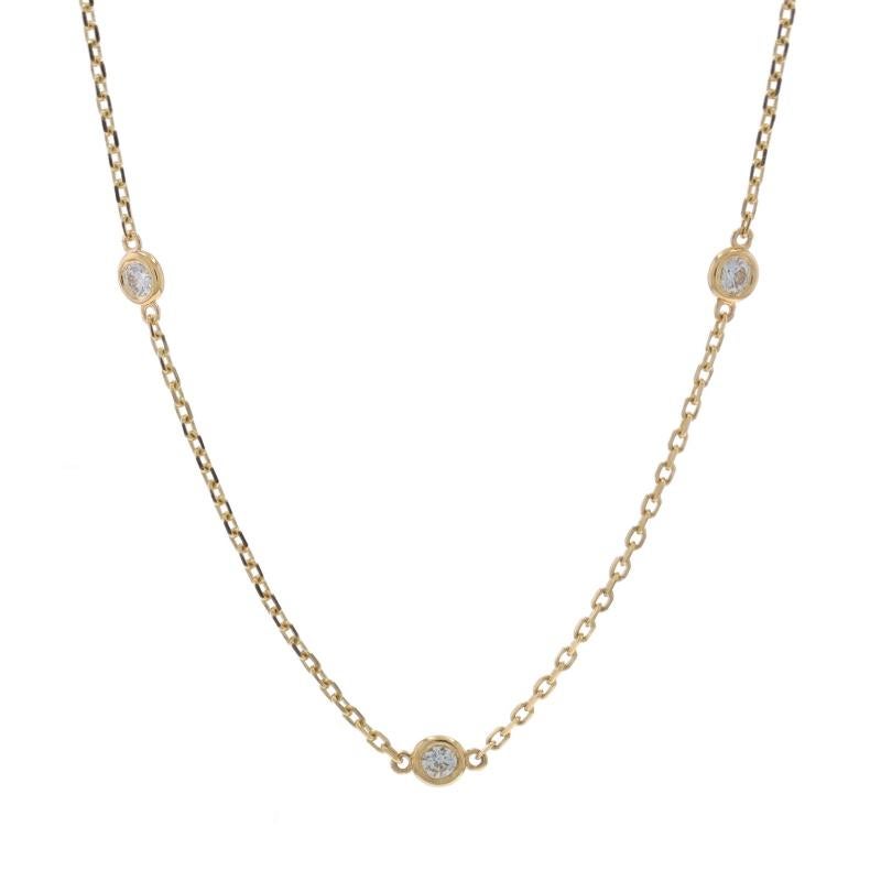 Contenu du métal : Or jaune 14k

Informations sur les pierres

Diamants naturels
Carat(s) : 0.56ctw
Coupe : Brillant rond
Couleur : I - J
Clarté : SI2 - I1

Total des carats : .56ctw

Style de chaîne : Câble taillé en diamant
Style du collier :