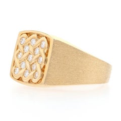 Yellow Gold Diamond Celtic Knot Men's Ring, 14k Round Brilliant Cut .39 Carat