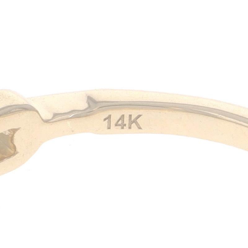 Anello con catena di diamanti in oro giallo 14k a brillante rotondo da 0,15 ct. in vendita 1
