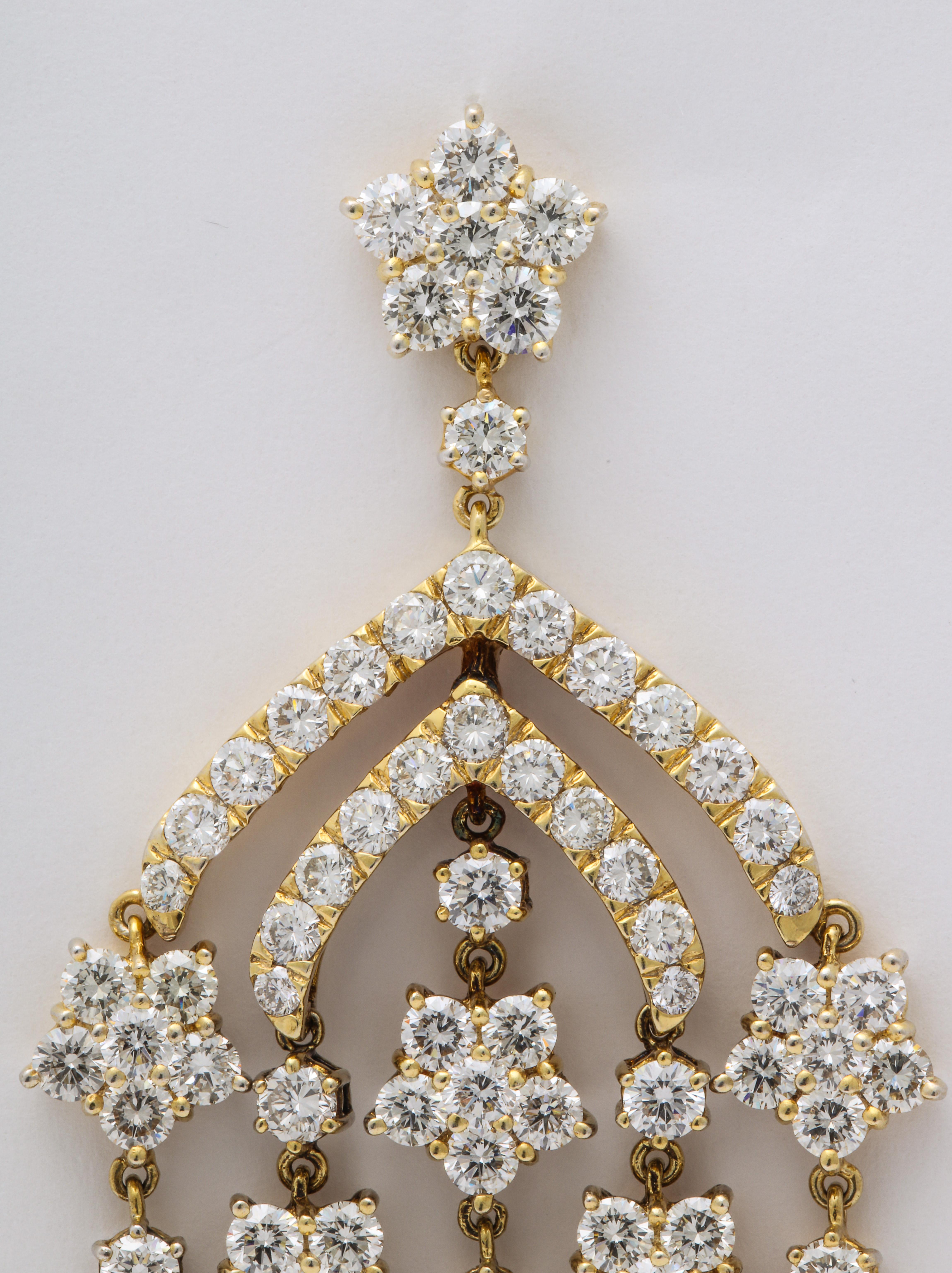 Yellow Gold Diamond Chandelier Earrings In New Condition For Sale In New York, NY