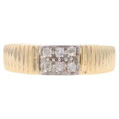 Yellow Gold Diamond Cluster Band - 14k Round Brilliant .12ctw Ribbed Ring