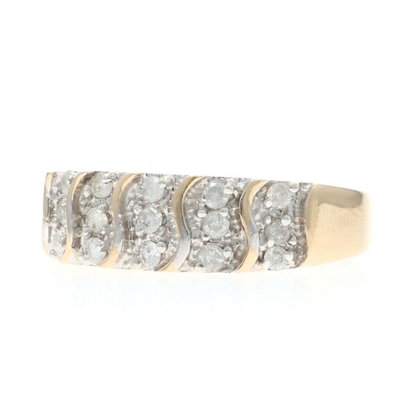 Gelbgold Diamant-Cluster-Band 14k Runde Brillant .25ctw Ring im Zustand „Hervorragend“ im Angebot in Greensboro, NC