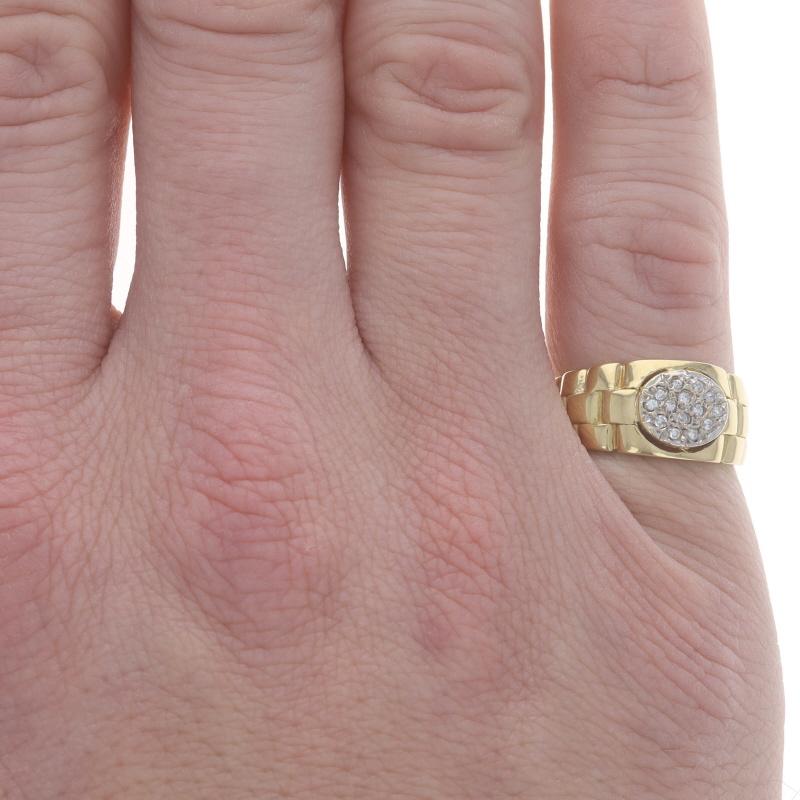 Bracelet en or jaune avec diamants - 18k Round Brilliant .10ctw Link Ring Excellent état - En vente à Greensboro, NC