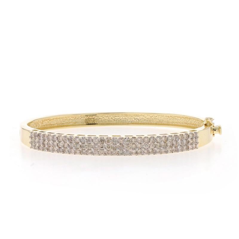 Contenu métallique : Or jaune 14k et or blanc 14k

Informations sur les pierres

Diamants naturels
Carat(s) : 2.50ctw
Coupe : Brillant rond
Couleur : Champagne Brown
Clarté : SI1 - I1

Total des carats : 2.50ctw

Style : Bracelet en grappe
Type de