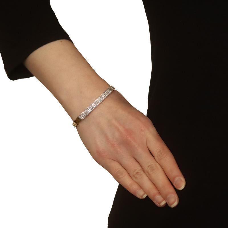 Taille ronde Bracelet en or jaune avec grappe de diamants - 14k Round Brilliant 2.50ctw en vente