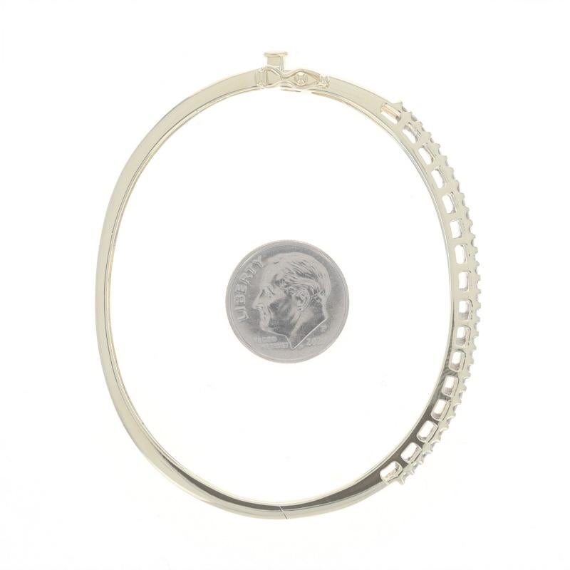 Bracelet en or jaune avec grappe de diamants - 14k Round Brilliant 2.50ctw en vente 1