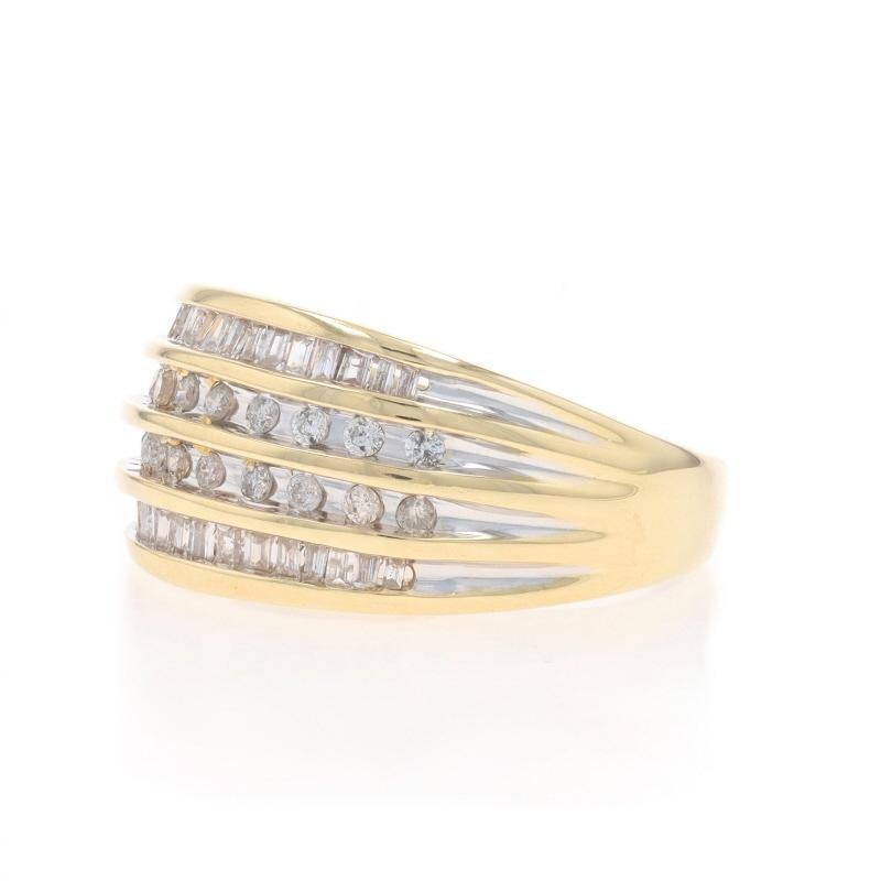 Fascia da cocktail con diamanti a grappolo in oro giallo - Anello 10k con diamanti rotondi e baguette da 0,33 ct. In condizioni ottime in vendita a Greensboro, NC