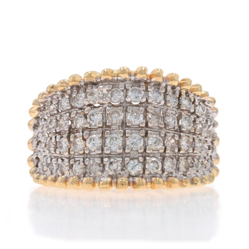 Taille : 7 1/2
Frais de taille : Up&Up pour 50 $ ou Down pour 40 $.

Contenu métallique : Or jaune 14k et or blanc 14k

Informations sur les pierres

Diamants naturels
Carat(s) : 1.00ctw
Coupe : Brillant rond
Couleur : J - K.
Clarté : SI2 -