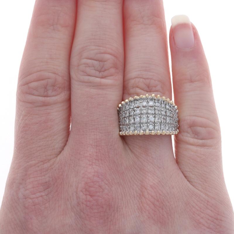 Taille ronde Bracelet cocktail en or jaune avec diamants en grappe - Bague en or jaune 14k avec diamants ronds et brillants 1.00ctw en vente