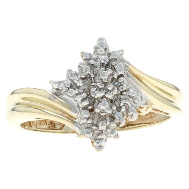 Bague en or jaune avec diamant en forme de grappe et de cocktail 10k ronde et brillante