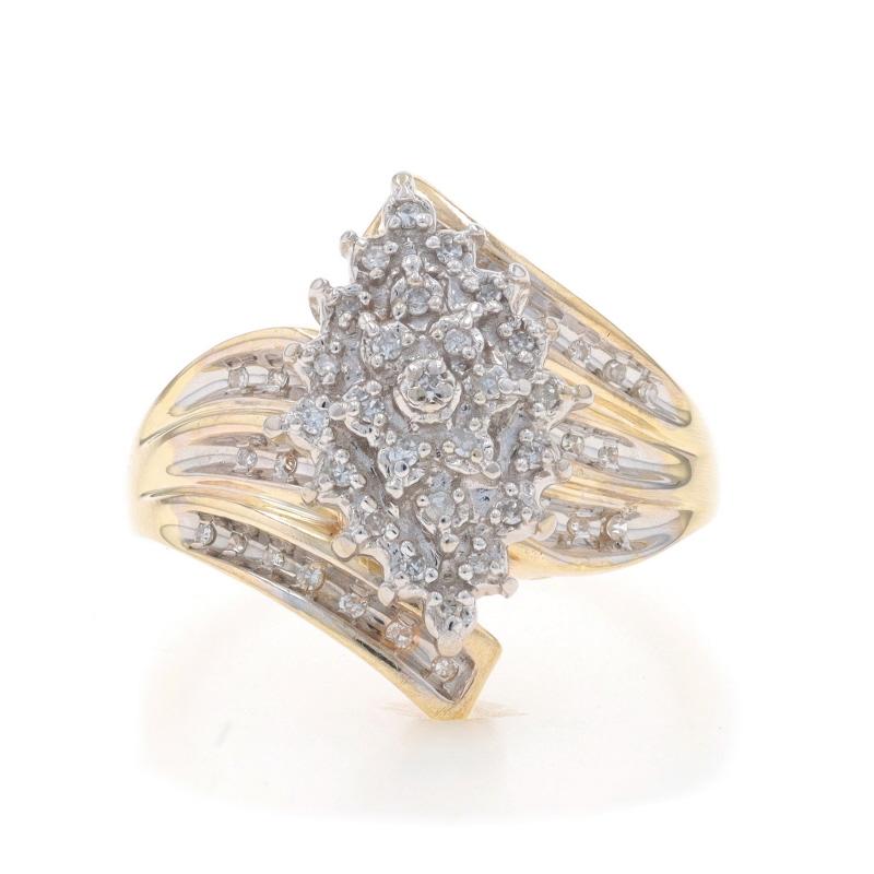 Größe: 10 3/4
Gebühr für Größenanpassung: 2 Größen höher für $30 oder 2 Größen niedriger für $30

Metall Inhalt: 10k Gelbgold & 10k Weißgold

Informationen zu Stein

Natürliche Diamanten
Karat(e): .15ctw
Schnitt: Einfach
Farbe: J - K
Reinheit: SI1 -
