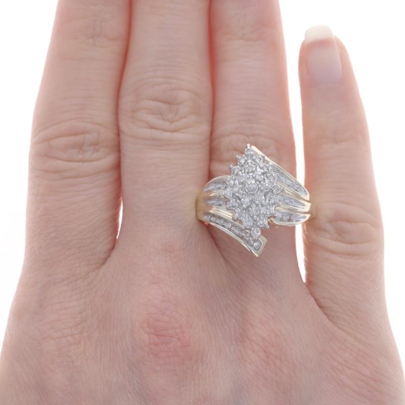 Gelbgold Diamant-Cluster-Cocktail- Bypass-Cocktailring - 10k Einzelschliff .15ctw (Einfacher Schliff)