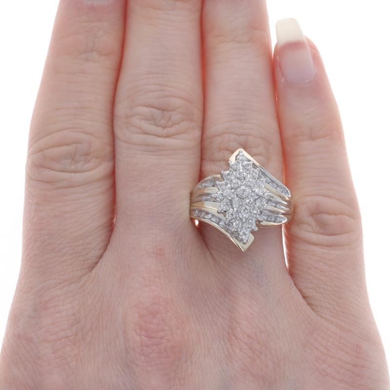 Gelbgold Diamant-Cluster-Cocktail- Bypass-Cocktailring - 10k Einzelschliff .25ctw (Einfacher Schliff)