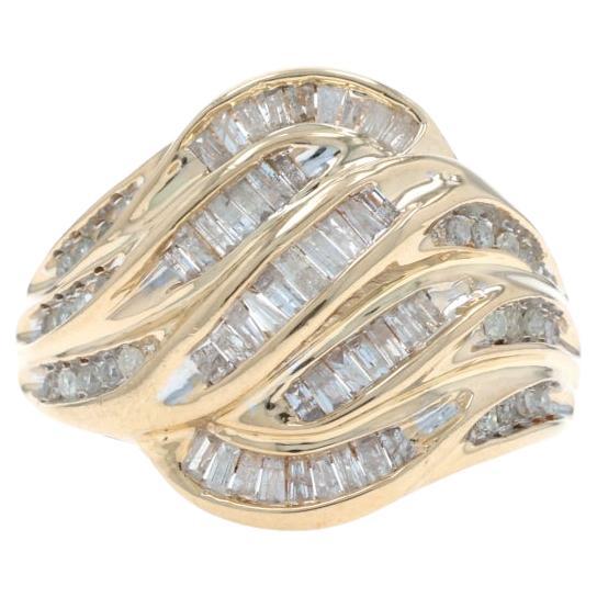 Bague de cocktail en or jaune avec anneau de contournement Baguette et simple 1.00ctw
