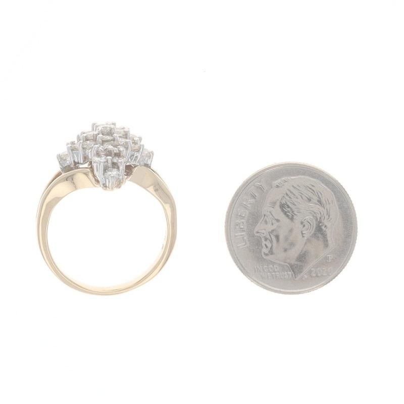 Anello bypass con cluster di diamanti in oro giallo -14k Round 1.00ctw Floral Cross in vendita 1