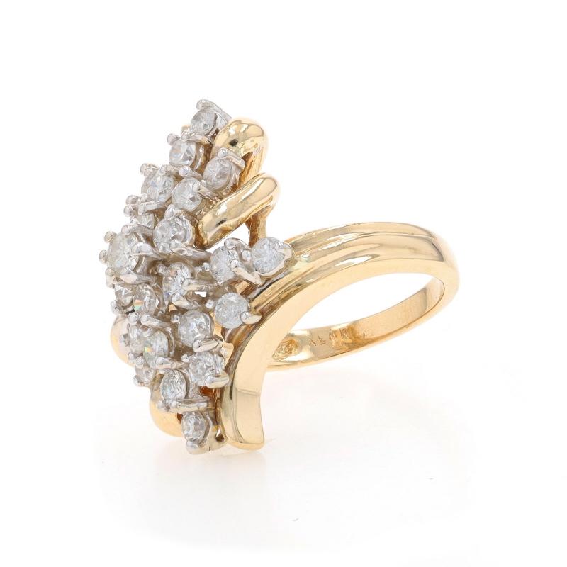 Gelbgold Diamant-Cluster-Cocktail- Bypass-Cocktailring - 14k runder 2,00ctw Blumenschleife im Zustand „Hervorragend“ in Greensboro, NC